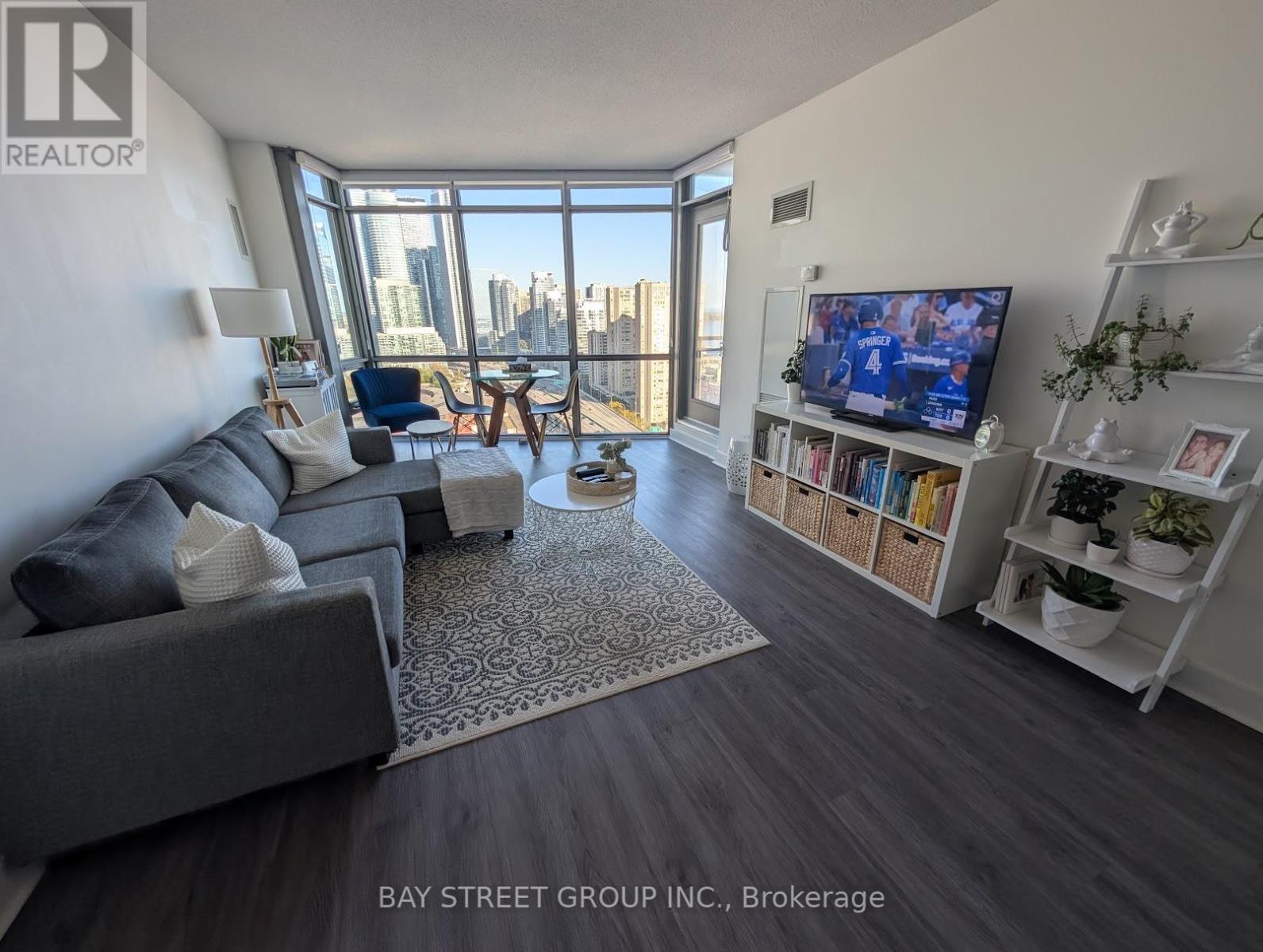 2801 - 5 Mariner Terrace, Toronto, Ontario  M5V 3V6 - Photo 9 - C12454253