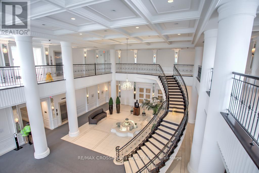925 - 25 GREENVIEW AVENUE, Toronto, Ontario