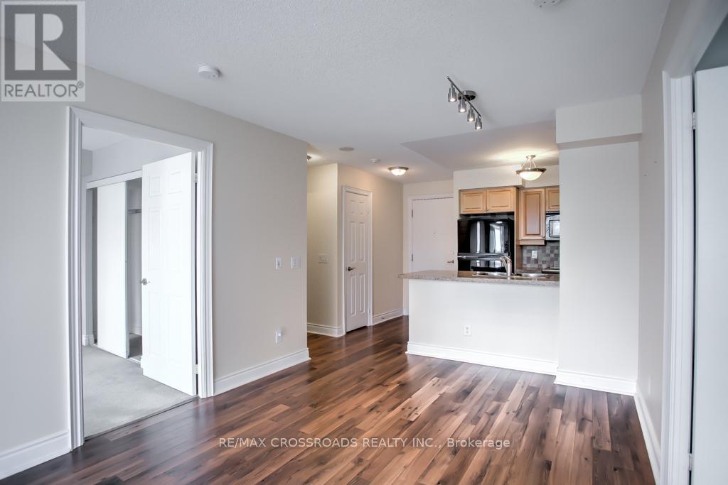 925 - 25 Greenview Avenue, Toronto, Ontario  M2M 1R2 - Photo 5 - C12454259