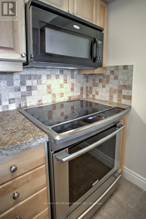 925 - 25 Greenview Avenue, Toronto, Ontario  M2M 1R2 - Photo 7 - C12454259