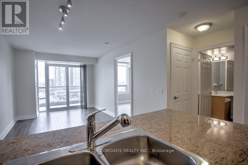 925 - 25 Greenview Avenue, Toronto, Ontario  M2M 1R2 - Photo 8 - C12454259