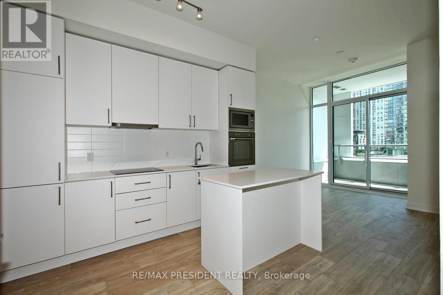 404w - 27 Bathrust Street, Toronto, Ontario  M5V 0R1 - Photo 2 - C12454299