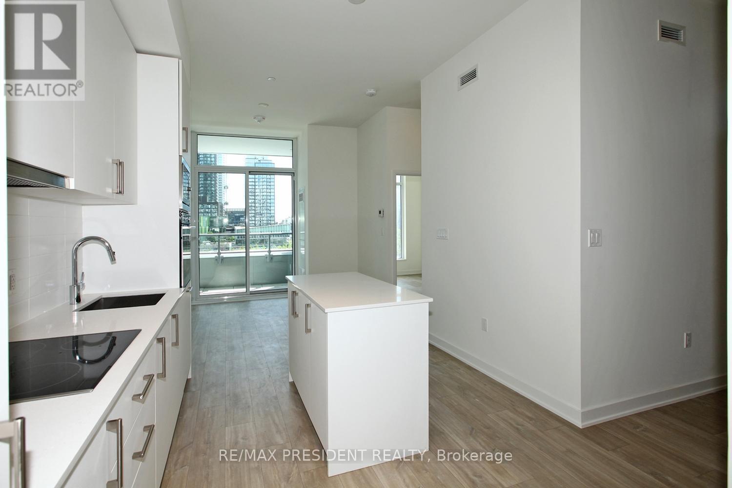 404w - 27 Bathrust Street, Toronto, Ontario  M5V 0R1 - Photo 5 - C12454299