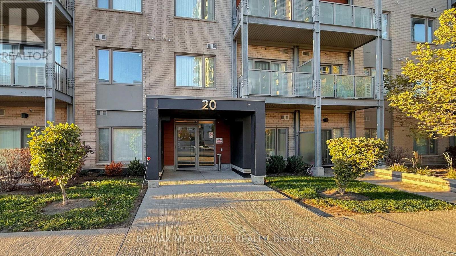 310 - 20 Orchid Court, Toronto, Ontario  M2L 2X8 - Photo 3 - C12454317