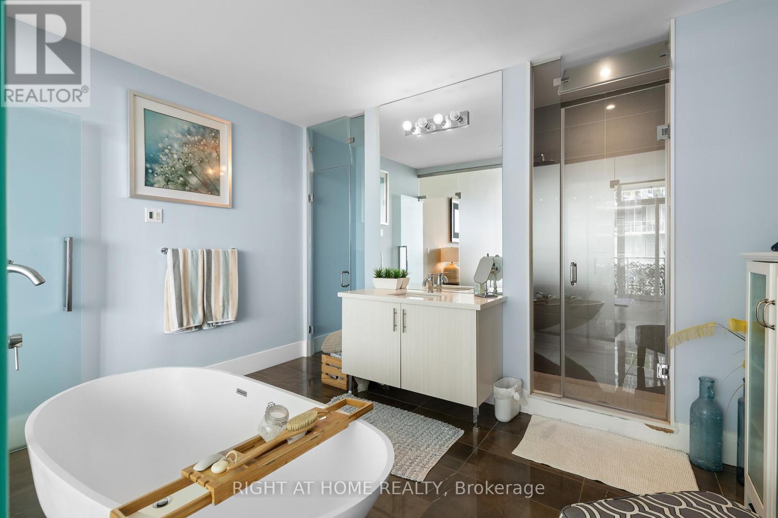 413 - 29 Queens Quay, Toronto, Ontario  M5E 0A4 - Photo 13 - C12454326