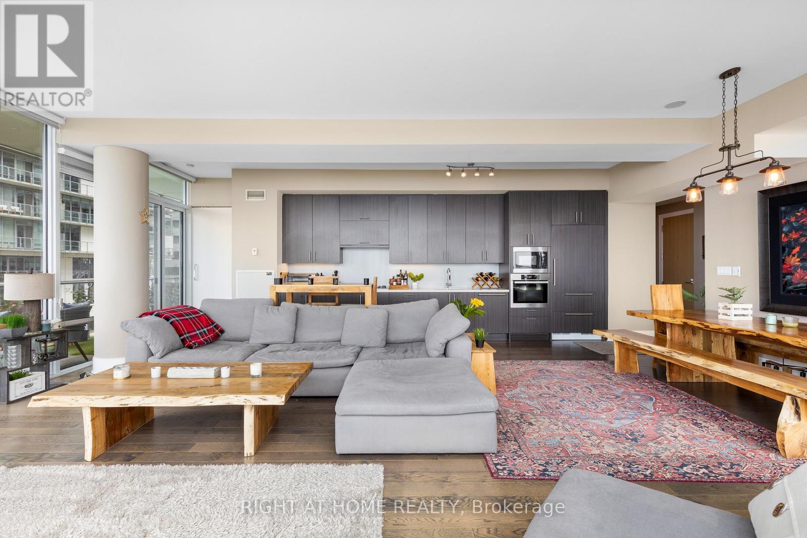 413 - 29 Queens Quay, Toronto, Ontario  M5E 0A4 - Photo 2 - C12454326