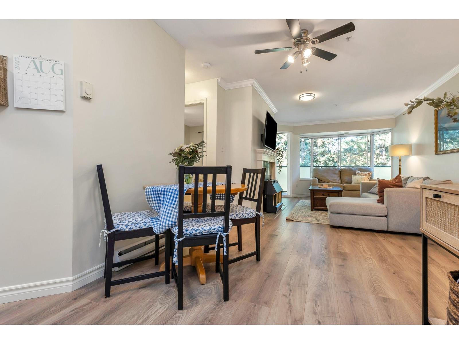 315 2964 Trethewey Street, Abbotsford, British Columbia  V2T 6P4 - Photo 4 - R3055673