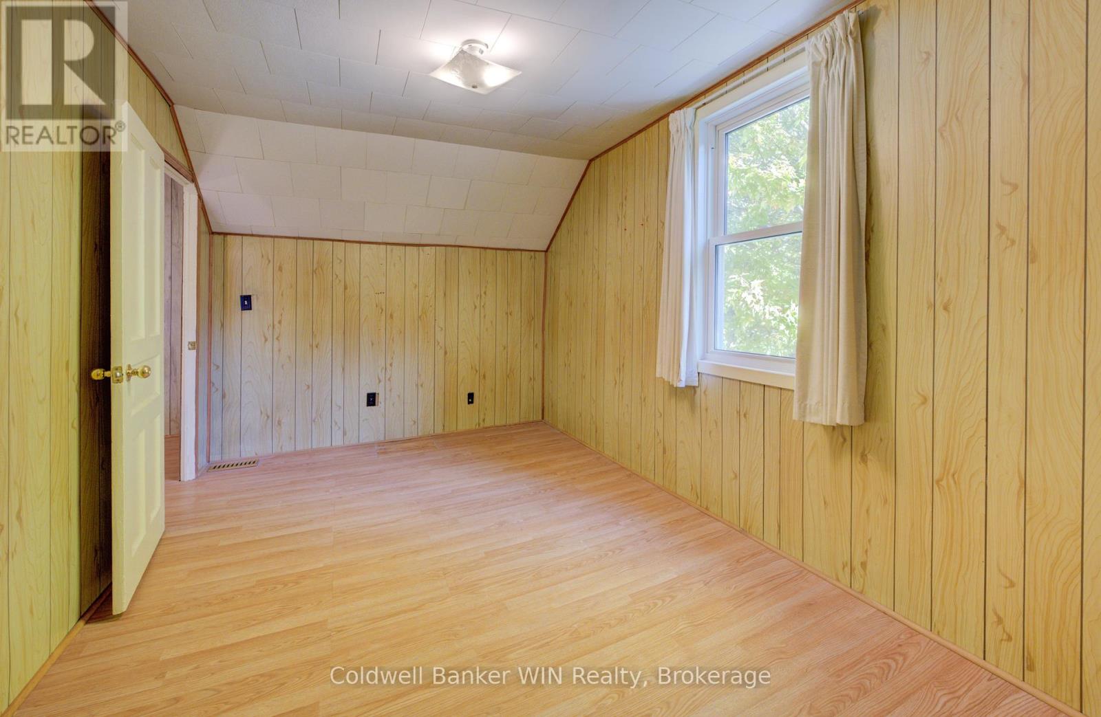 481 Birmingham Street W, Wellington North, Ontario  N0G 2L1 - Photo 23 - X12453527