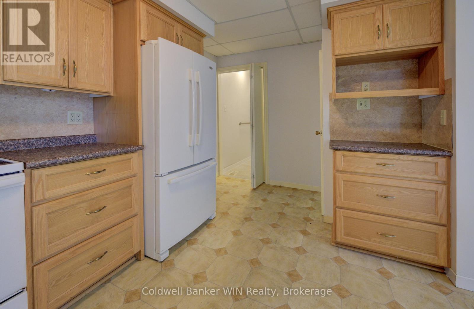 481 Birmingham Street W, Wellington North, Ontario  N0G 2L1 - Photo 17 - X12453527