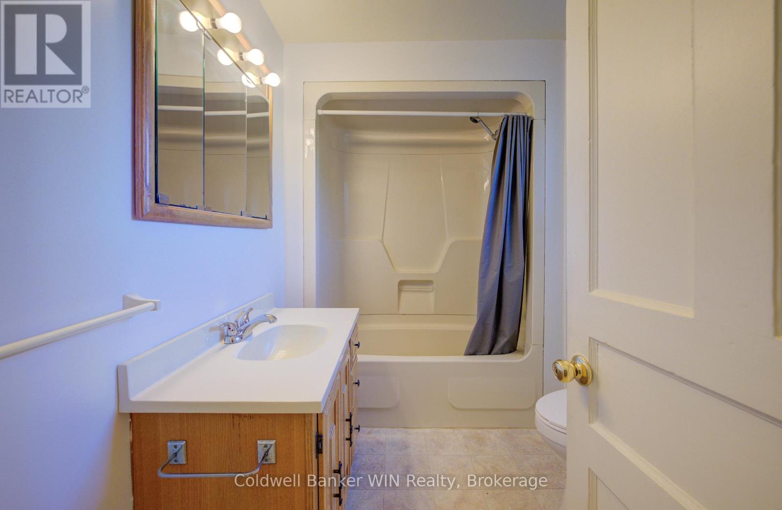 481 Birmingham Street W, Wellington North, Ontario  N0G 2L1 - Photo 26 - X12453527