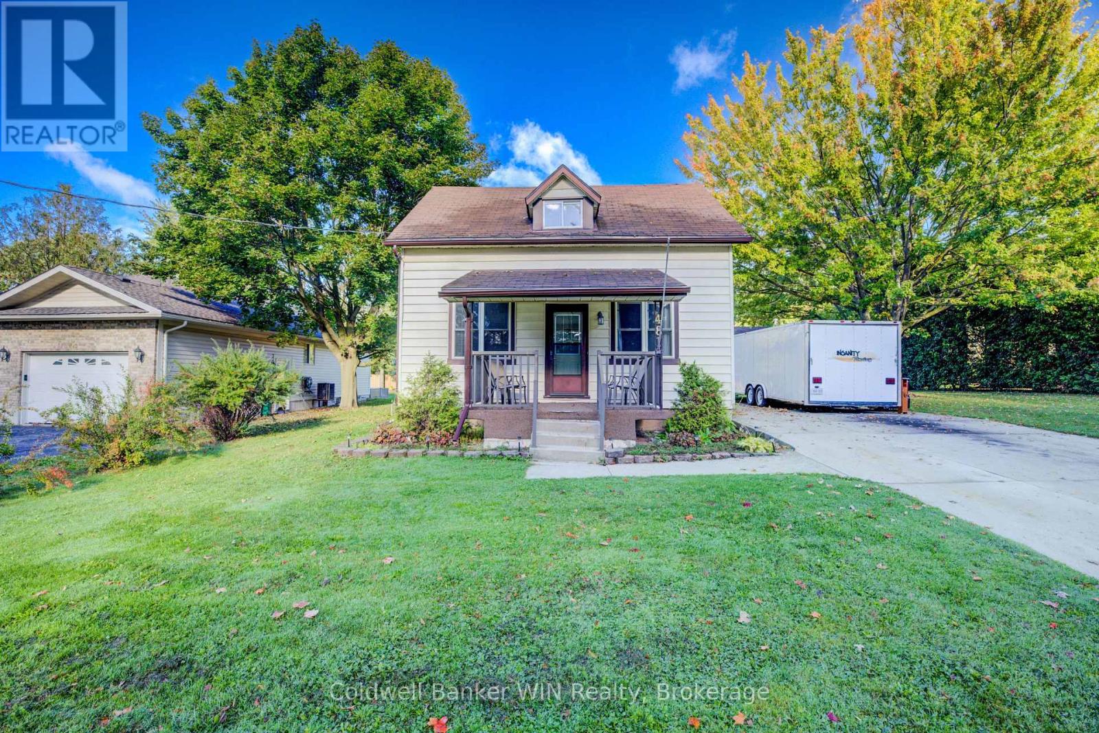 481 Birmingham Street W, Wellington North, Ontario  N0G 2L1 - Photo 4 - X12453527