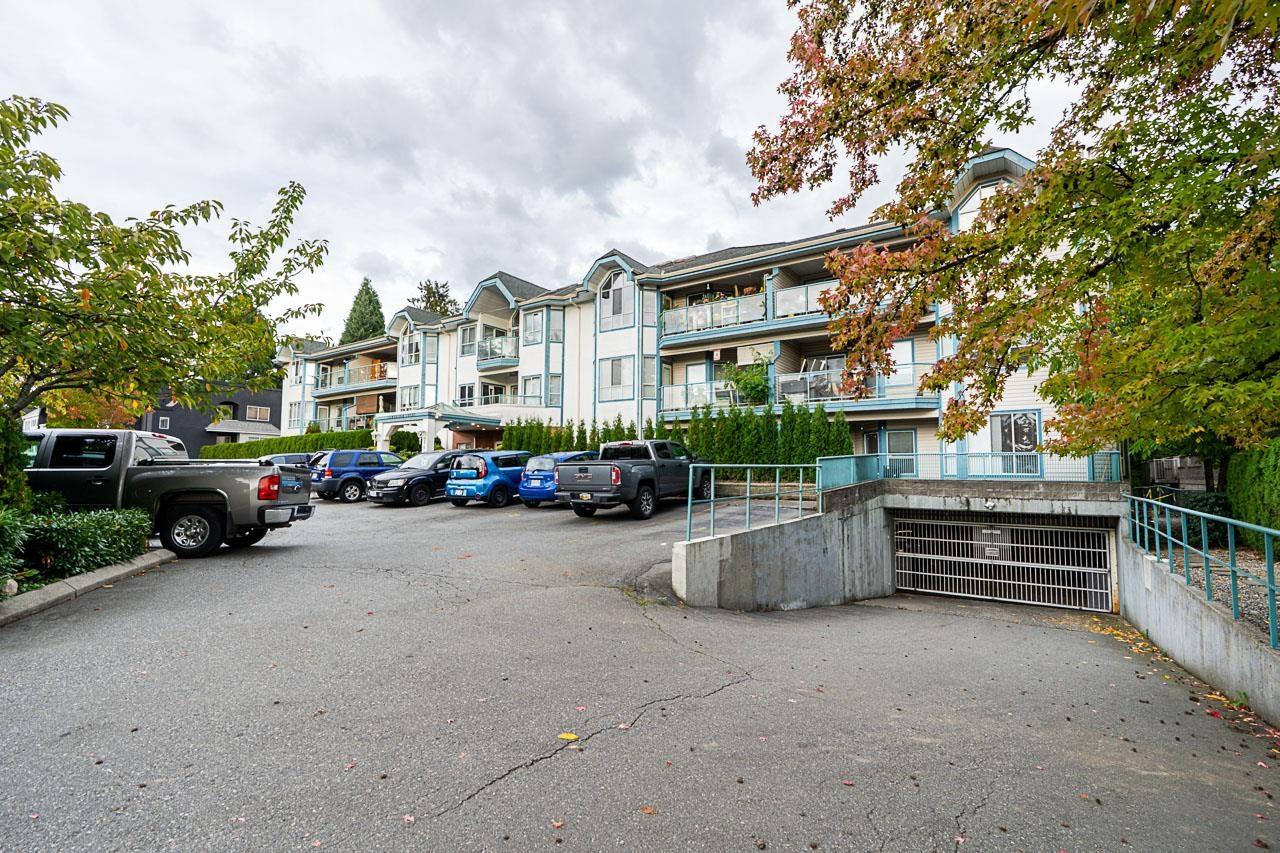 403 5646 200 Street, Langley, British Columbia  V3A 1M8 - Photo 3 - R3056597