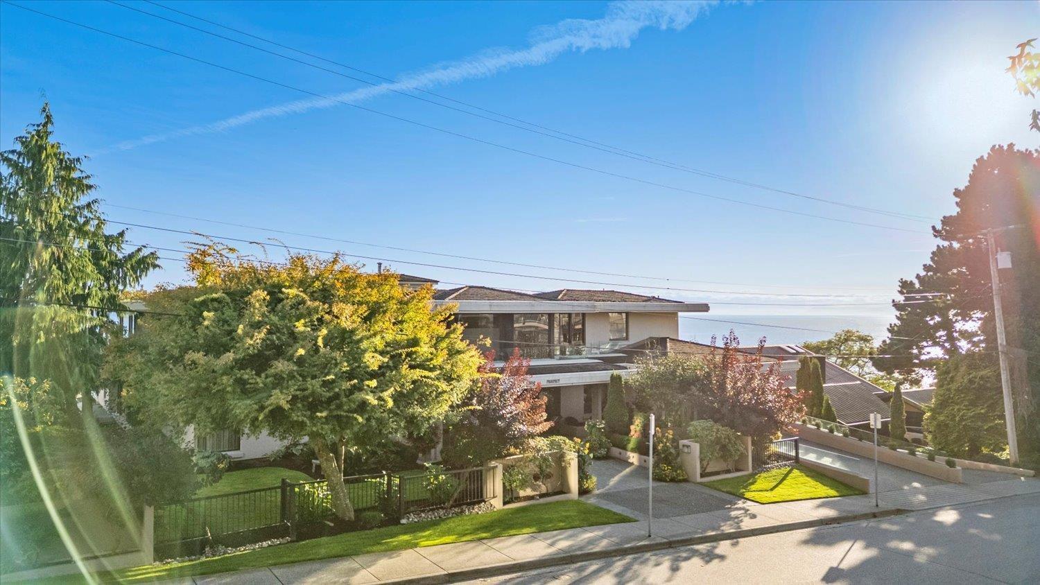301 15050 Prospect Avenue, White Rock, British Columbia  V4B 2B4 - Photo 35 - R3055497