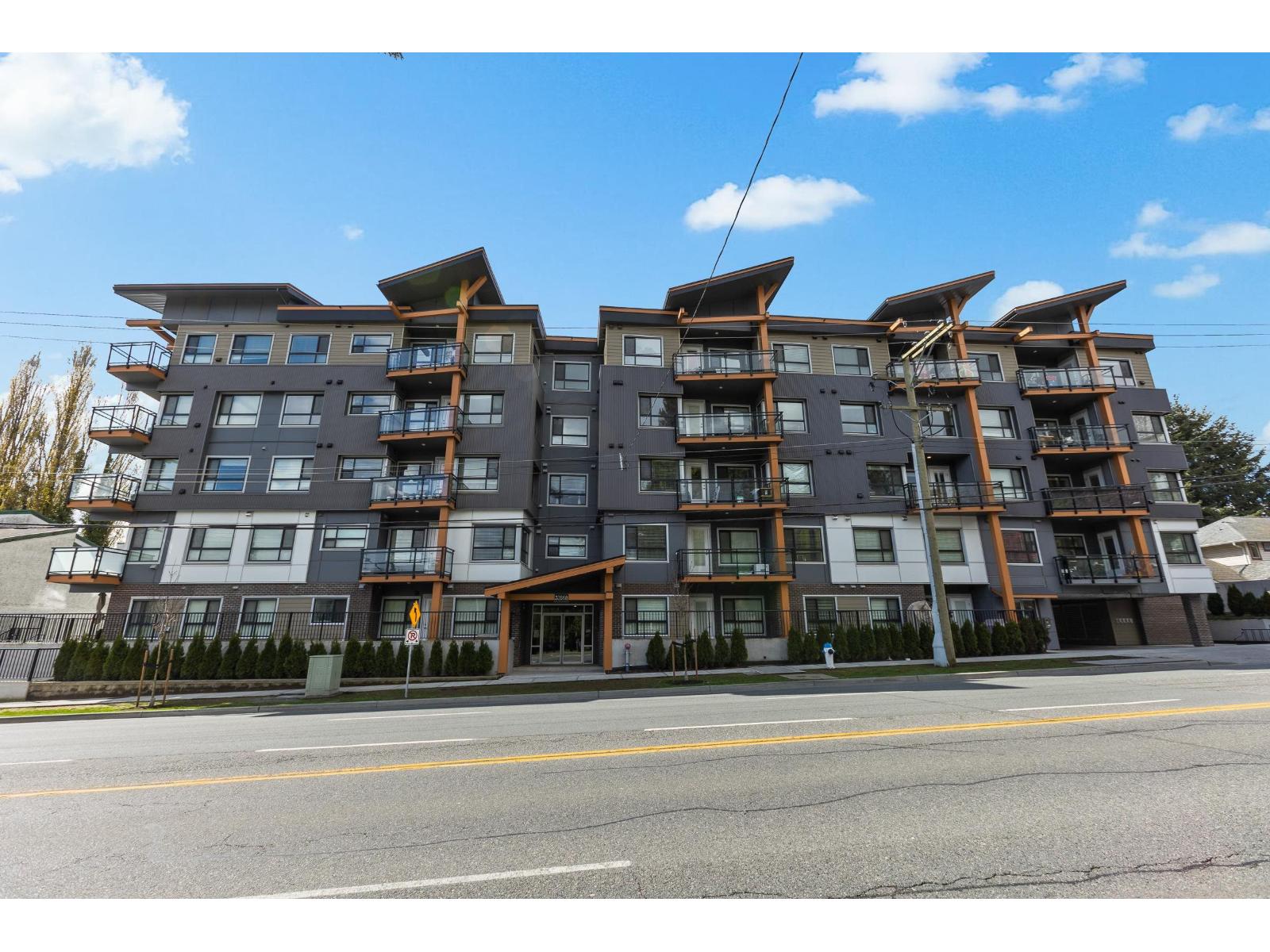 305 33568 George Ferguson Way, Abbotsford, British Columbia  V2S 0M3 - Photo 2 - R3055594