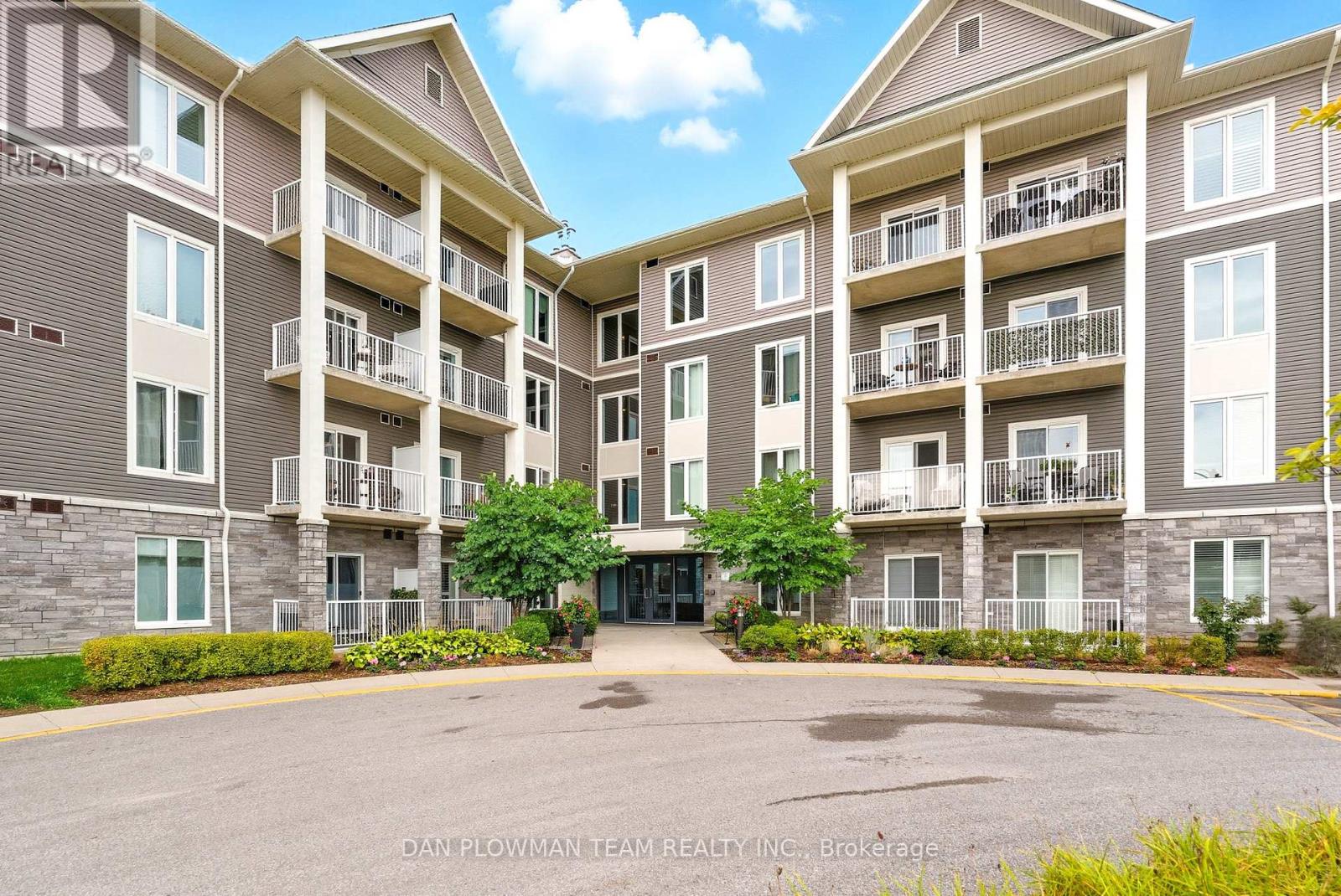 217 - 290 Liberty Street N, Clarington, Ontario  L1C 0V5 - Photo 2 - E12454214