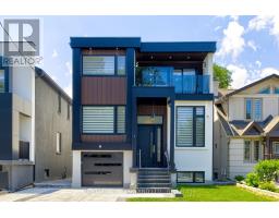 6 STANHOPE AVENUE, Toronto, Ontario
