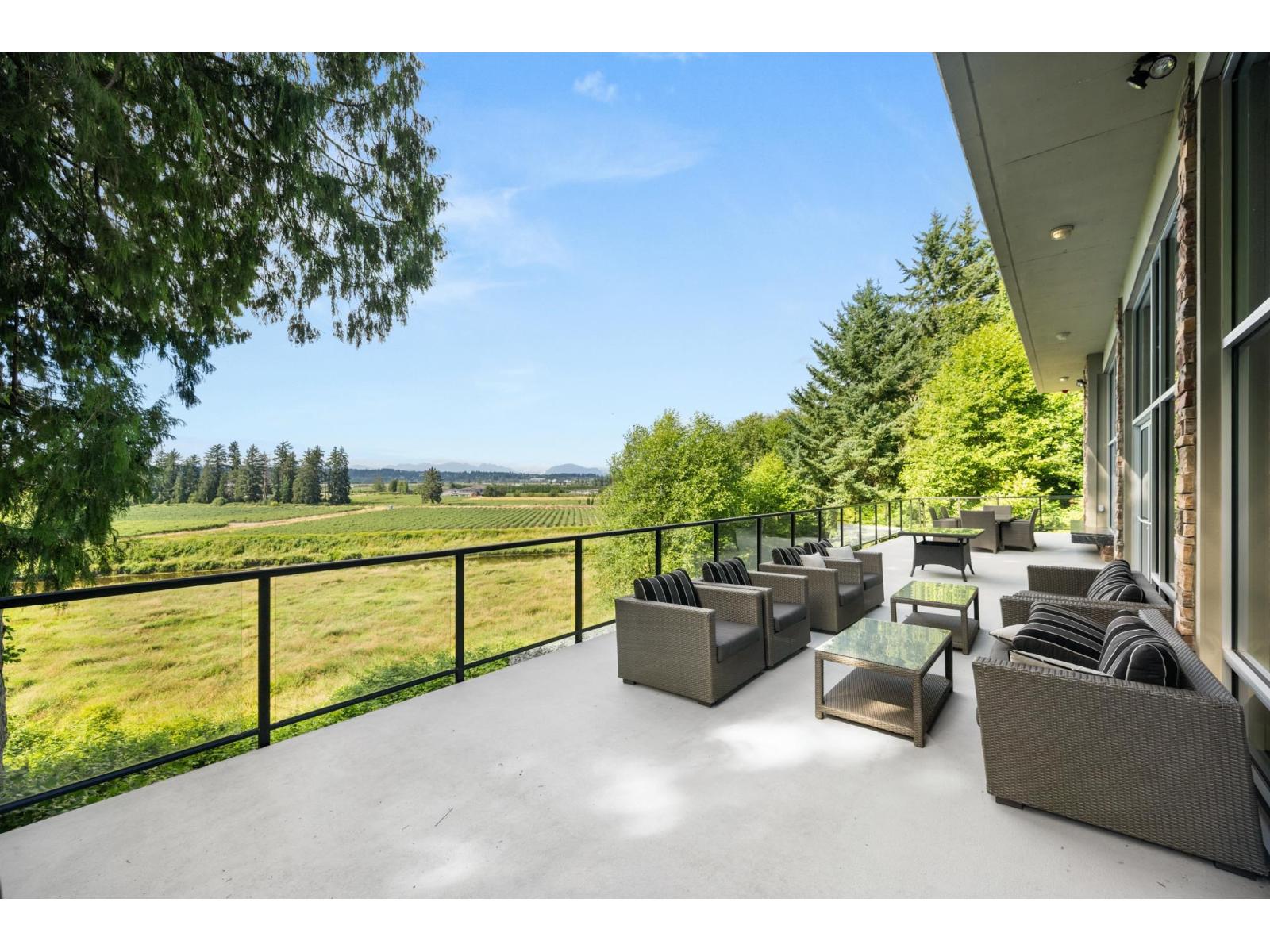 113 15185 36 Avenue, Surrey, British Columbia  V3Z 4R3 - Photo 32 - R3055660