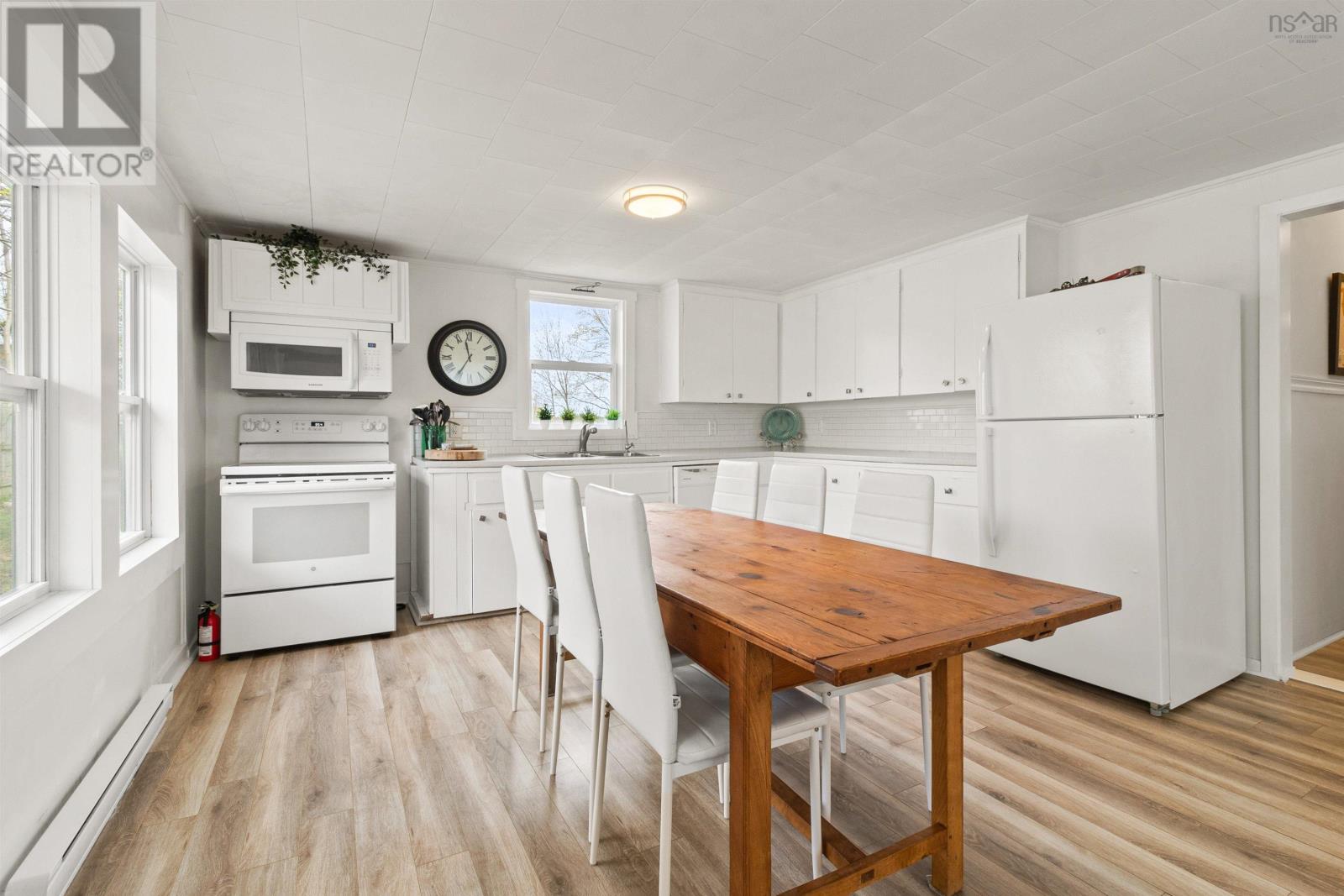 89&93 Queen Street, Chester, Nova Scotia  B0J 1J0 - Photo 16 - 202525518