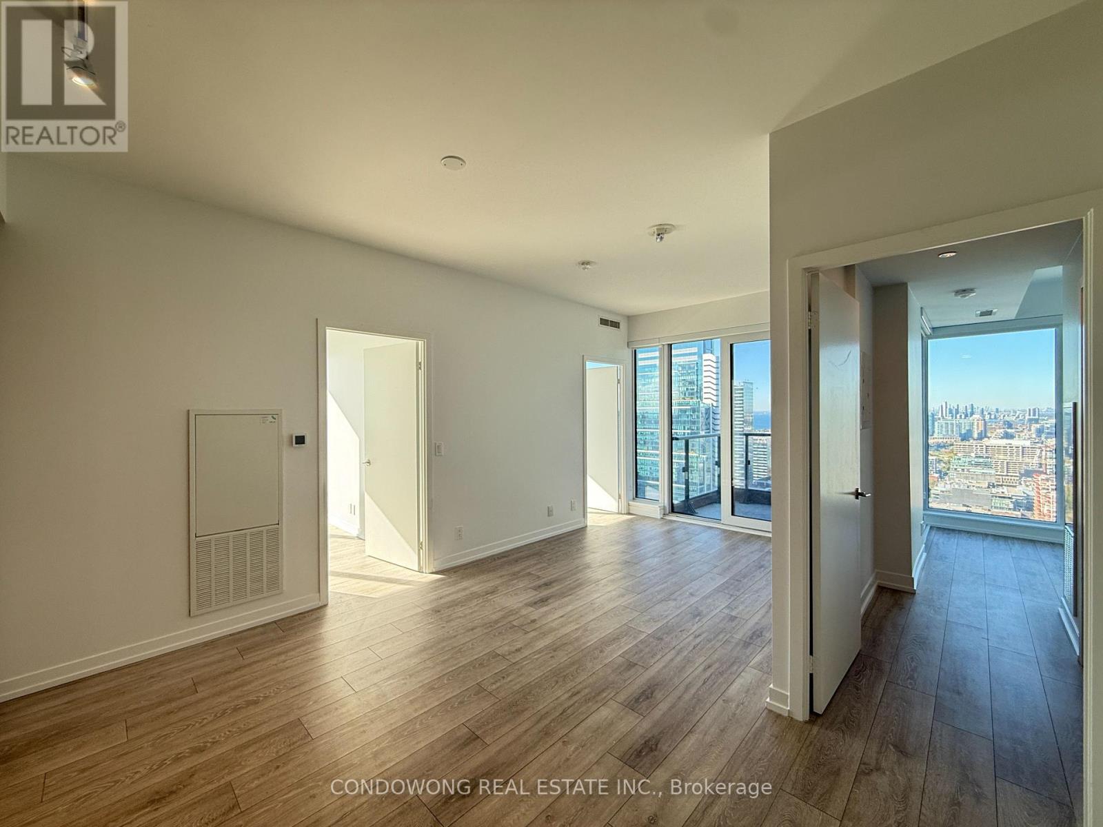 4202 - 55 Mercer Street, Toronto, Ontario  M5V 0W4 - Photo 3 - C12453043