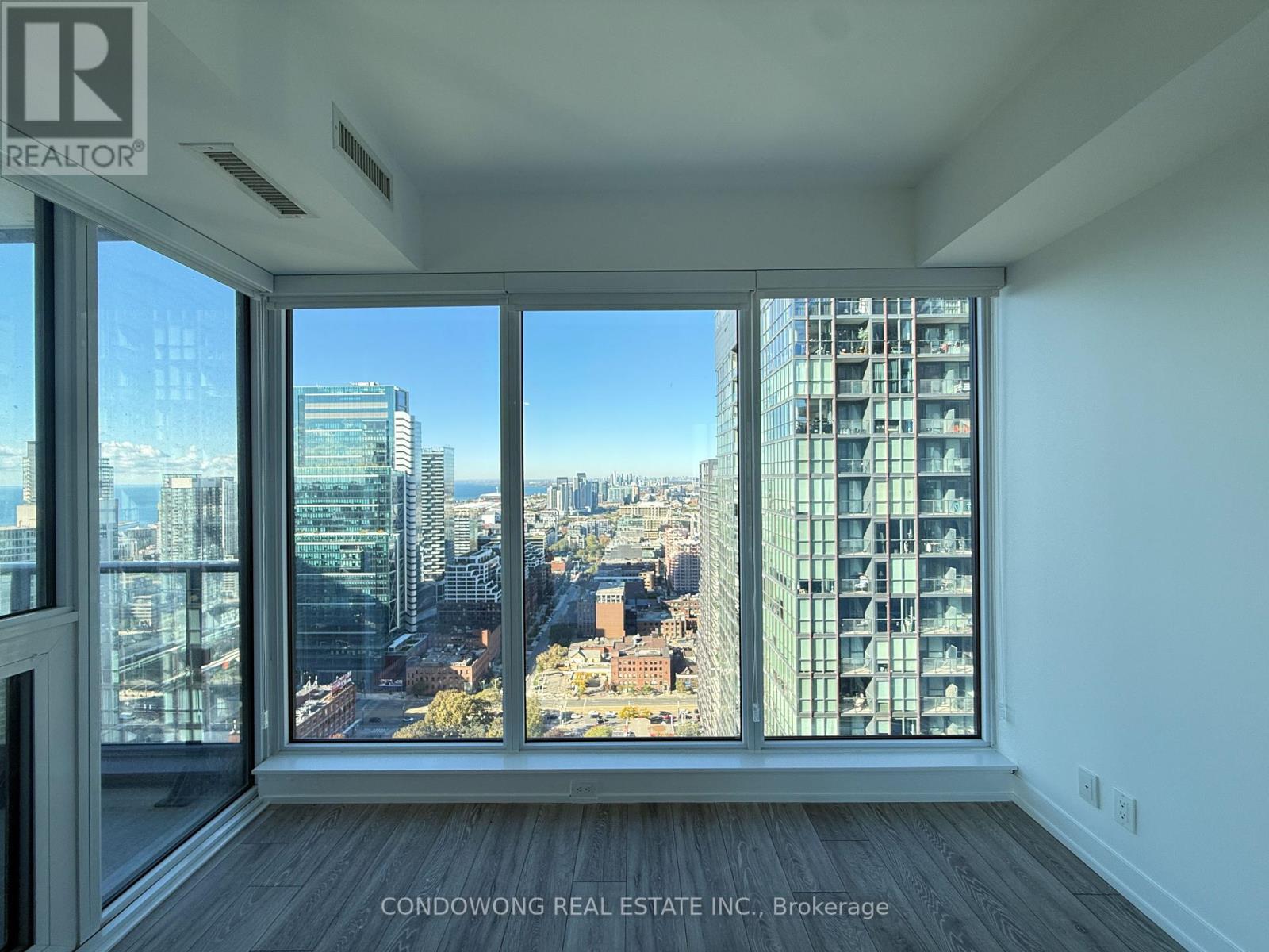4202 - 55 Mercer Street, Toronto, Ontario  M5V 0W4 - Photo 7 - C12453043