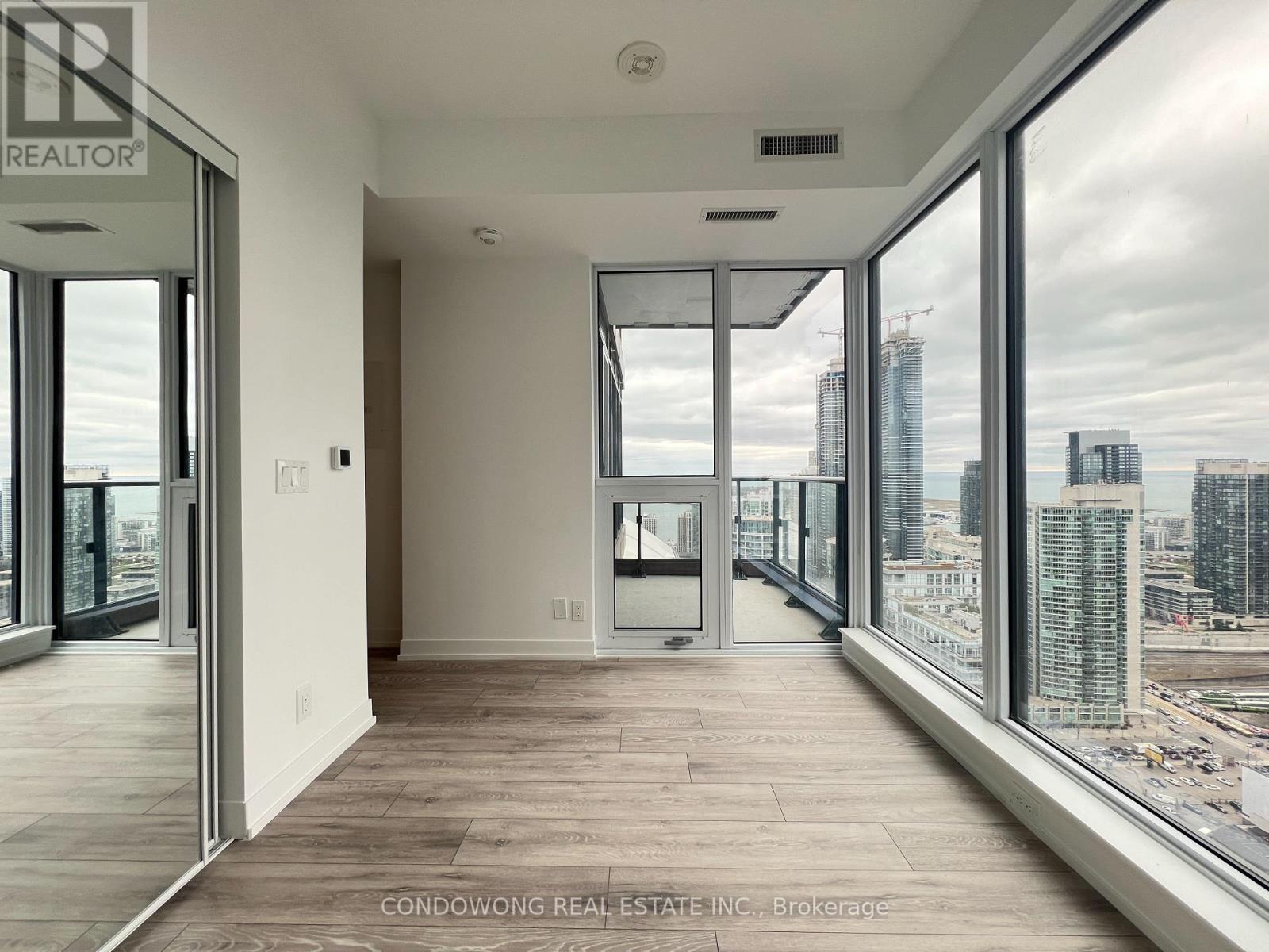 4202 - 55 Mercer Street, Toronto, Ontario  M5V 0W4 - Photo 8 - C12453043