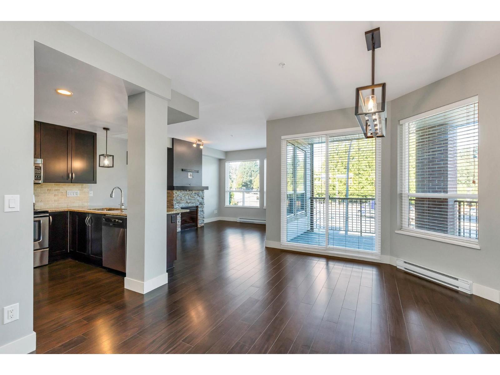 210 3192 Gladwin Road, Abbotsford, British Columbia  V2T 6M9 - Photo 3 - R3055979