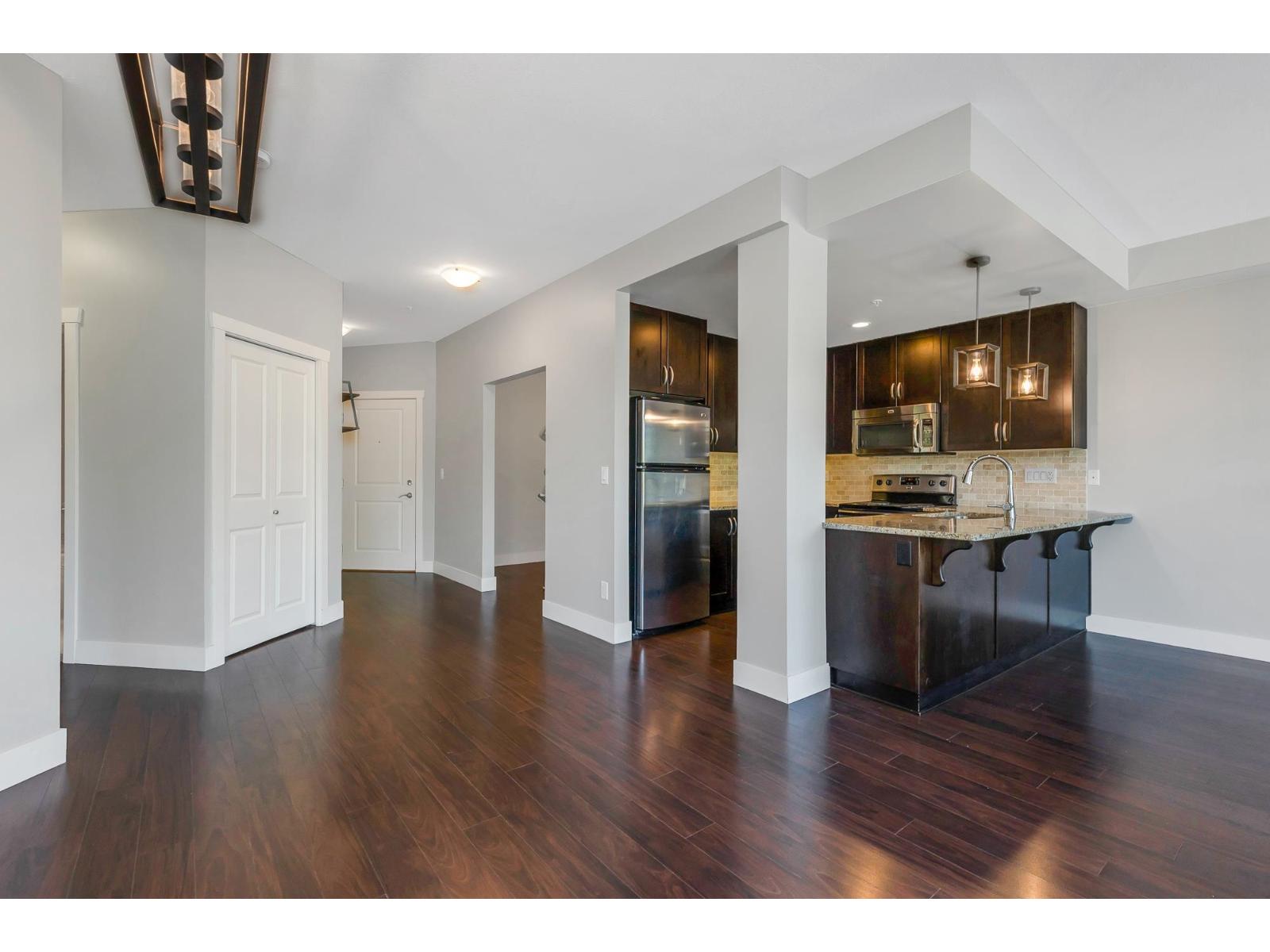 210 3192 Gladwin Road, Abbotsford, British Columbia  V2T 6M9 - Photo 6 - R3055979