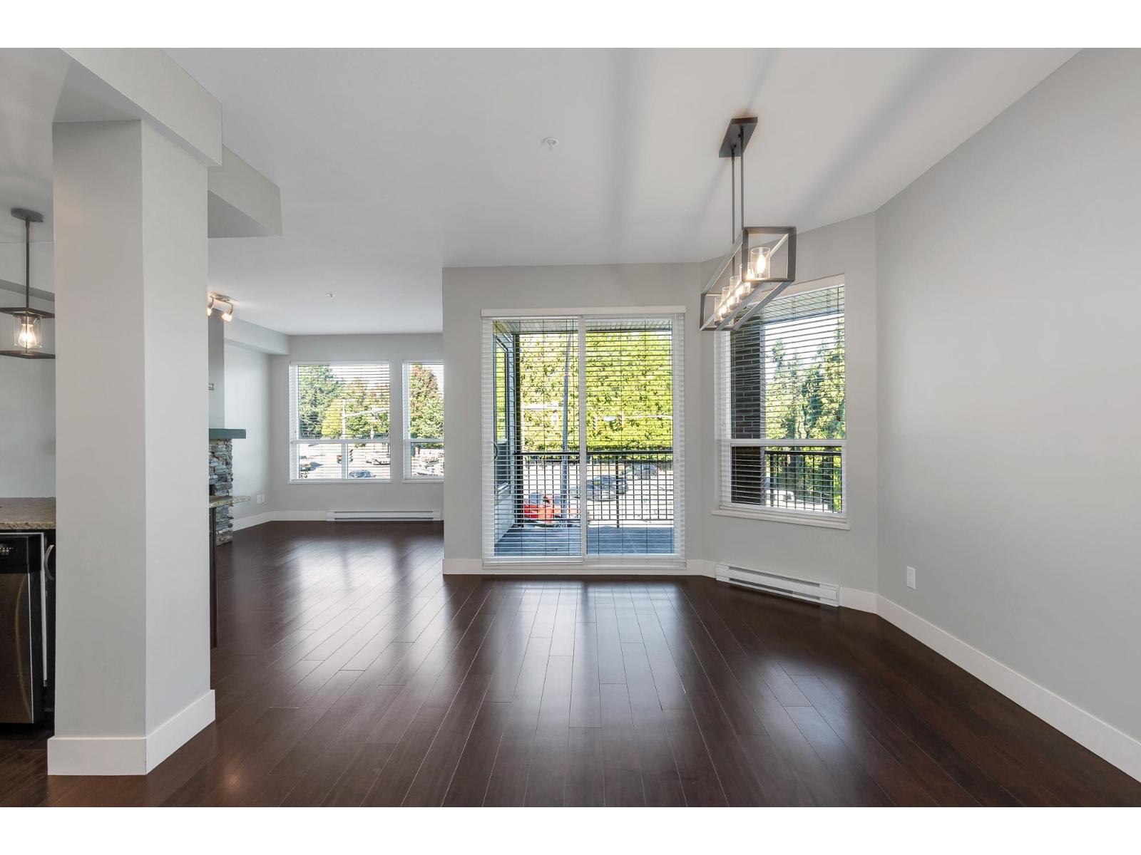 210 3192 Gladwin Road, Abbotsford, British Columbia  V2T 6M9 - Photo 4 - R3055979
