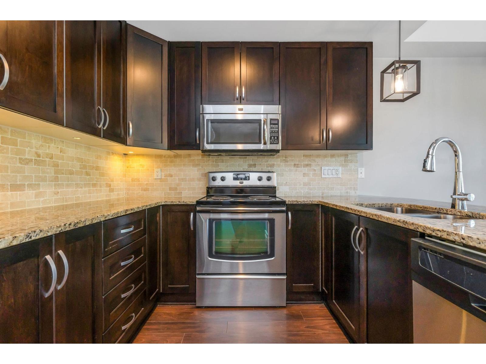 210 3192 Gladwin Road, Abbotsford, British Columbia  V2T 6M9 - Photo 9 - R3055979
