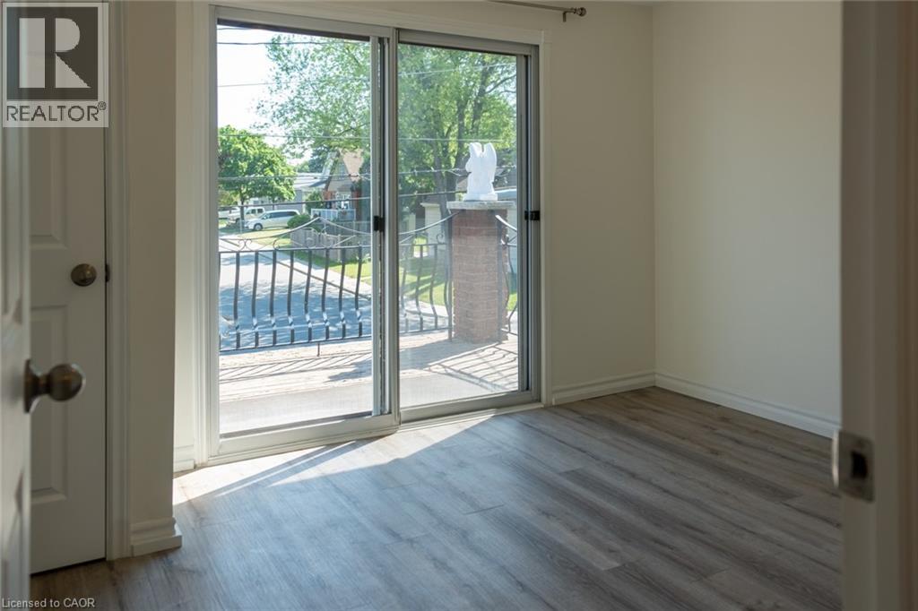 359 Queensdale Avenue E Unit# Upper, Hamilton, Ontario  L9A 1L5 - Photo 7 - 40777715