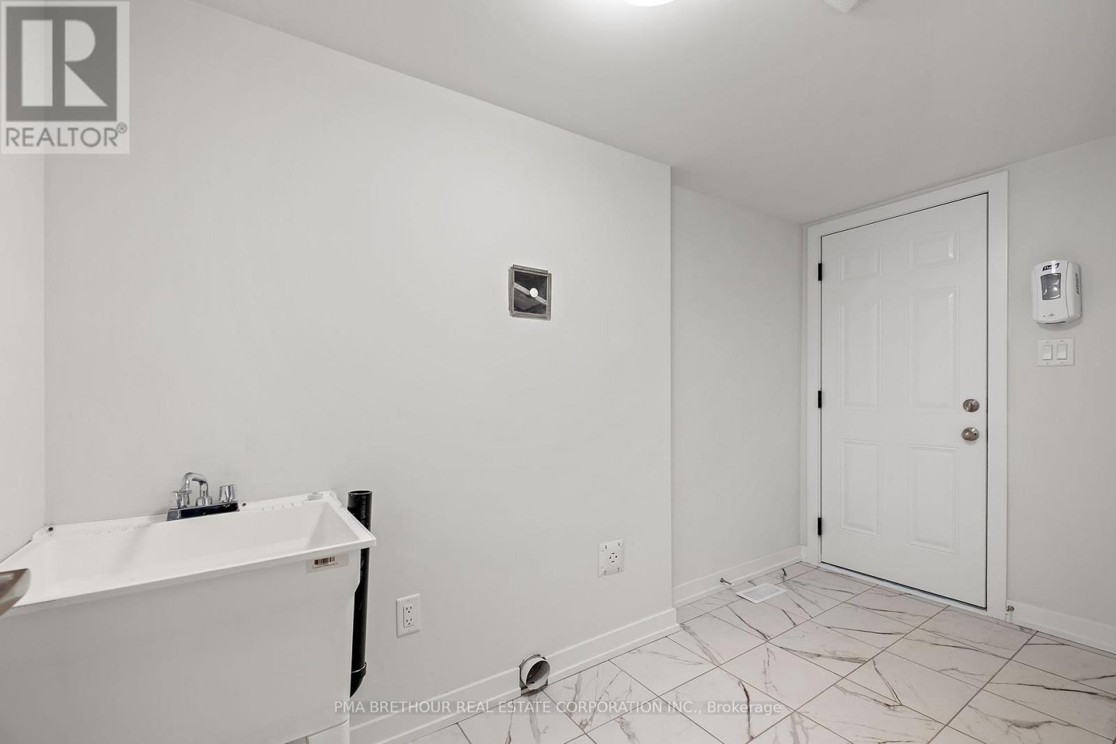 111 Cornell Rouge Boulevard, Markham (Cornell), Ontario  L6B 1R1 - Photo 10 - N12454233