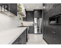 171 WOLF CREEK CRESCENT, Vaughan, Ontario