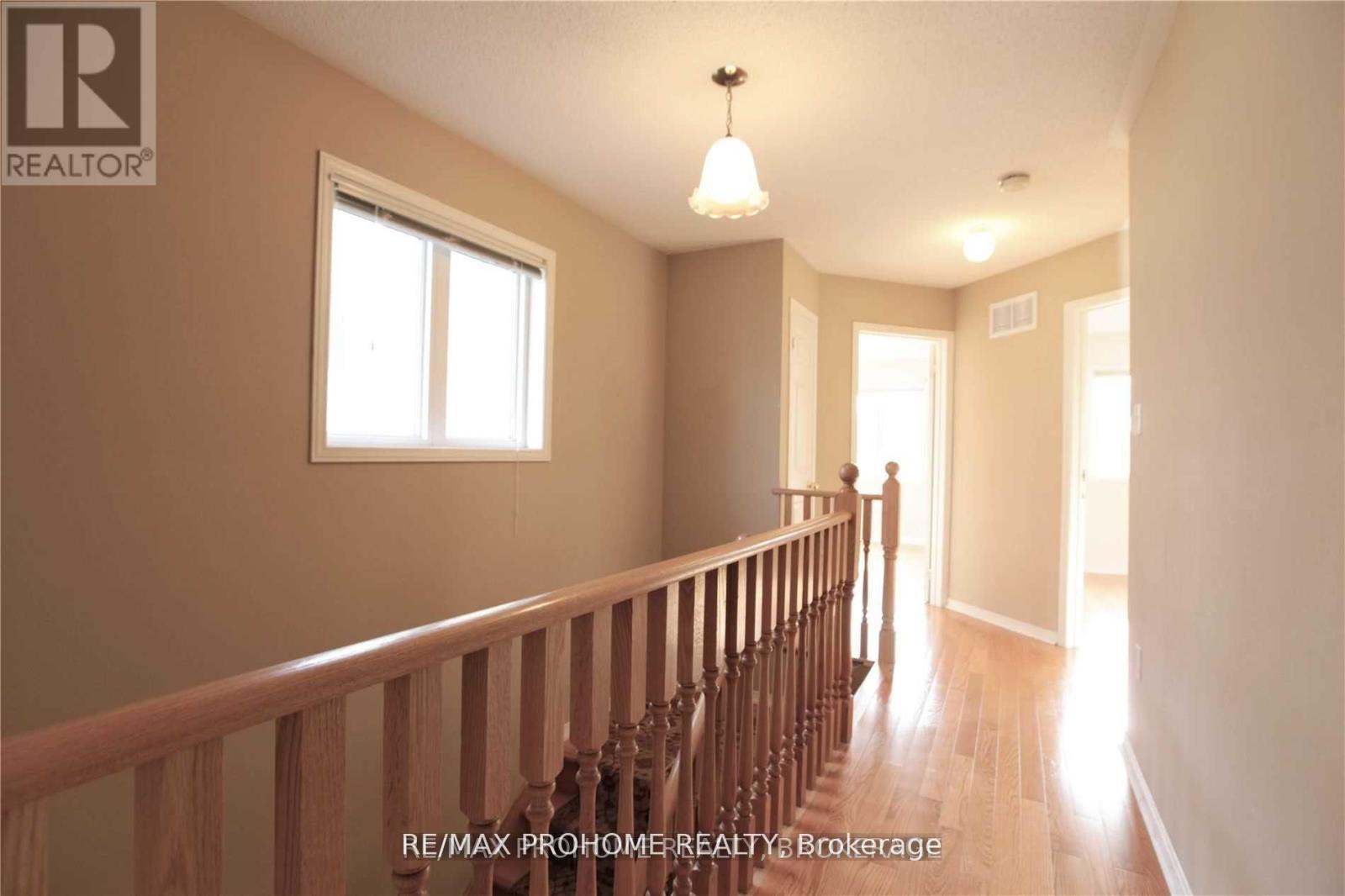 73 Briarcrest Drive, Markham, Ontario  L6C 3E7 - Photo 10 - N12454248