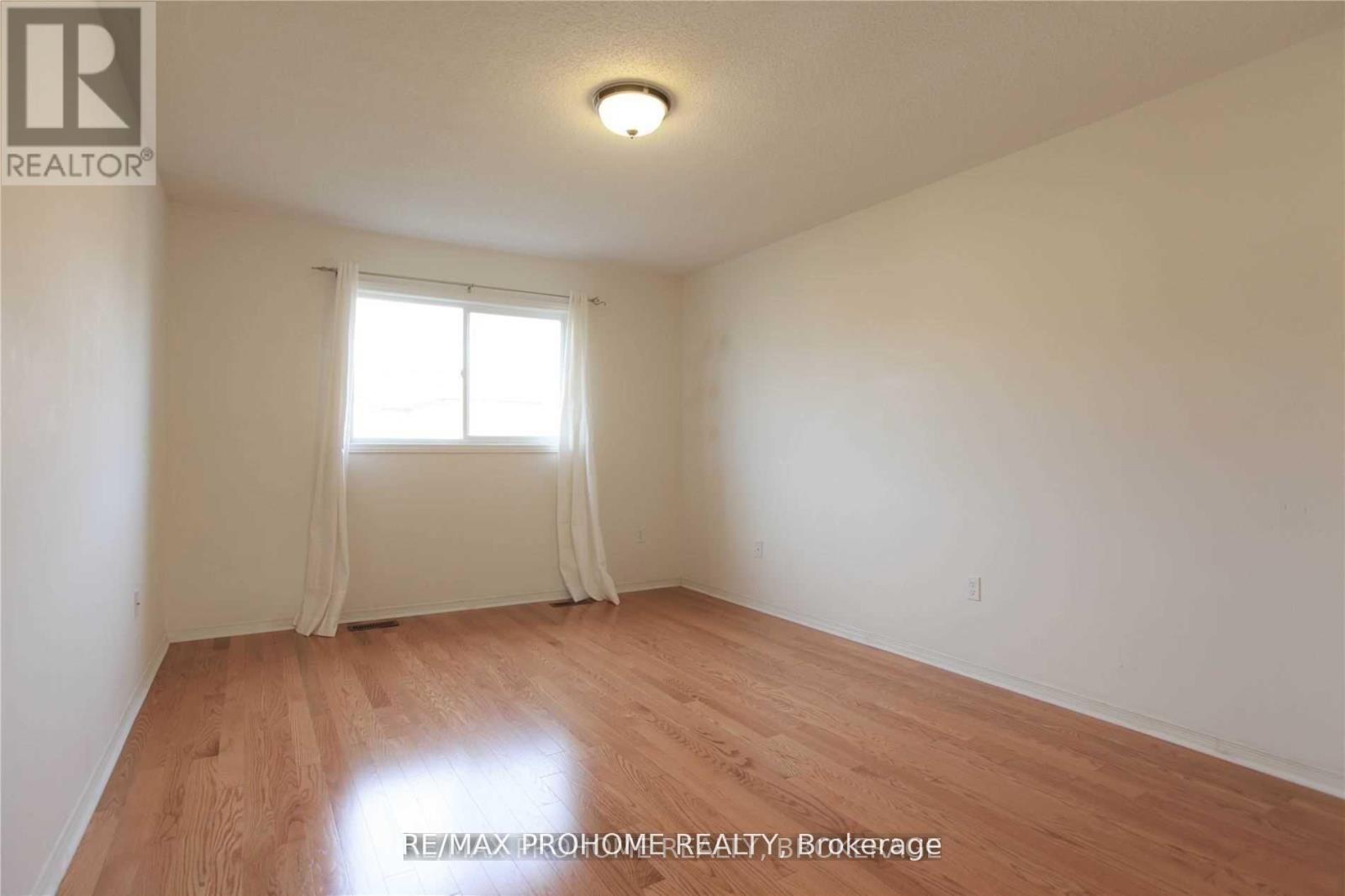73 Briarcrest Drive, Markham, Ontario  L6C 3E7 - Photo 11 - N12454248