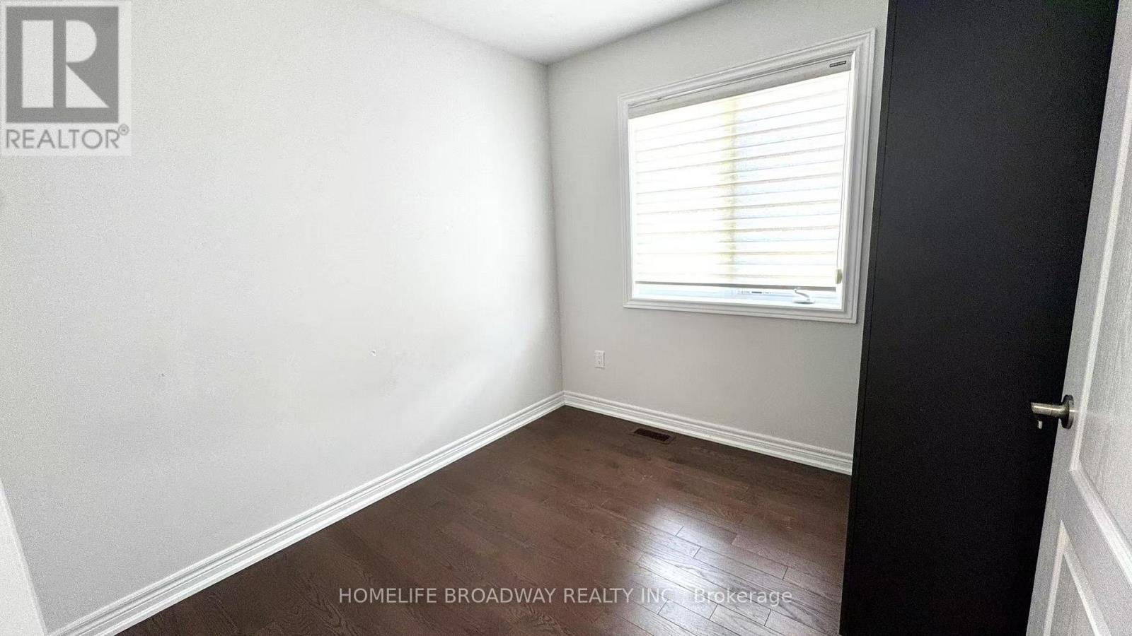 (Coach House) - 550 Whites Hill Avenue, Markham, Ontario  L6B 0Z3 - Photo 4 - N12454281