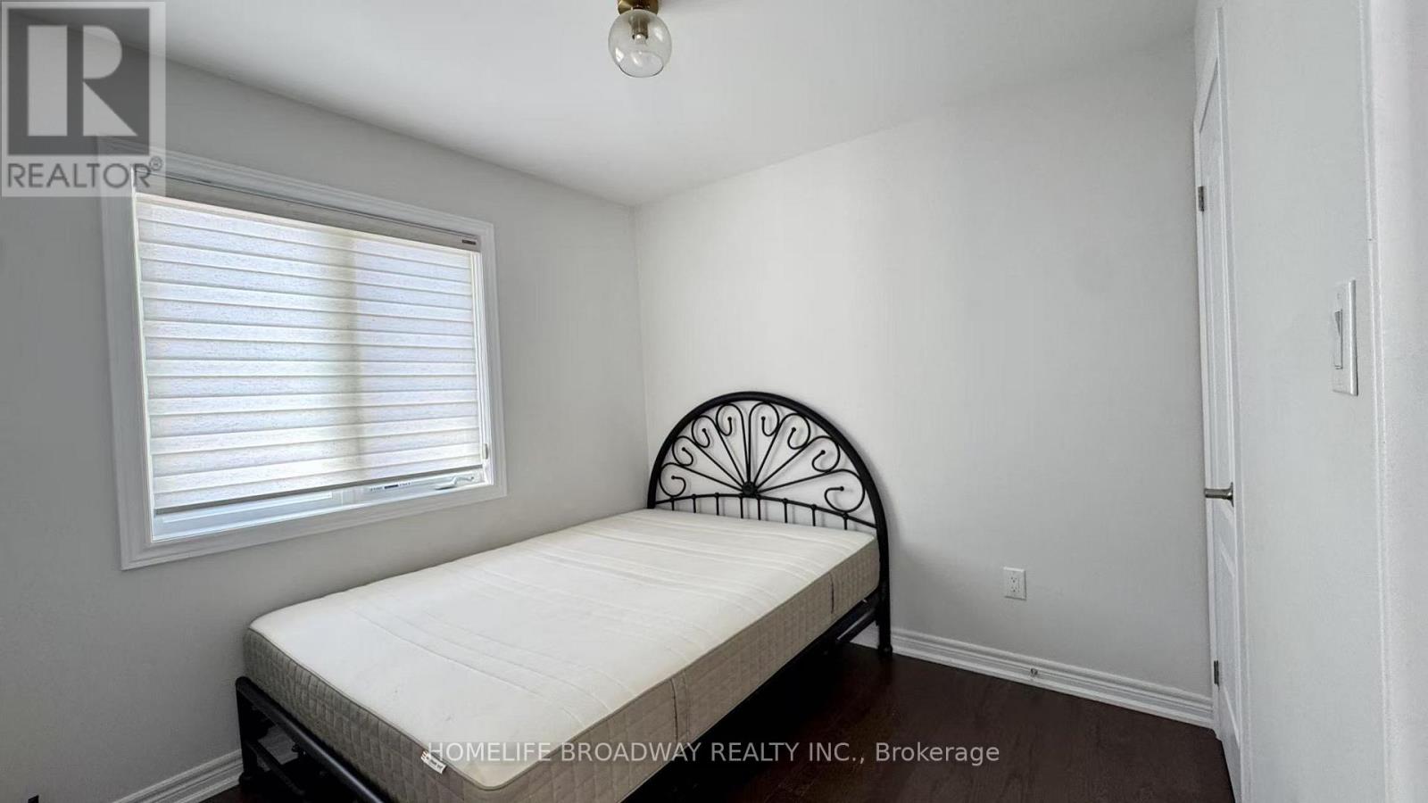 (Coach House) - 550 Whites Hill Avenue, Markham, Ontario  L6B 0Z3 - Photo 6 - N12454281