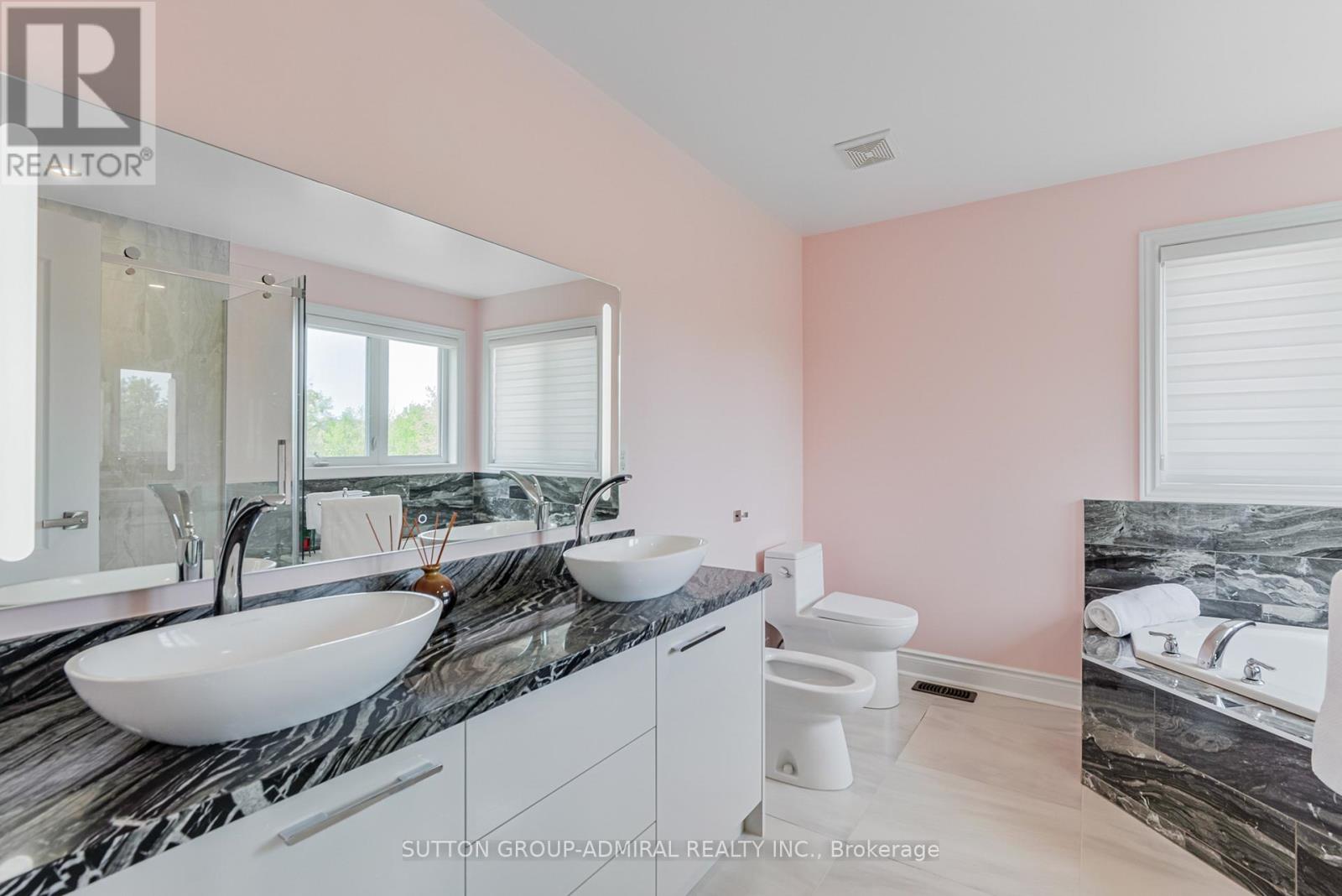 171 Sunset Beach Road, Richmond Hill, Ontario  L4E 3G7 - Photo 25 - N12454315