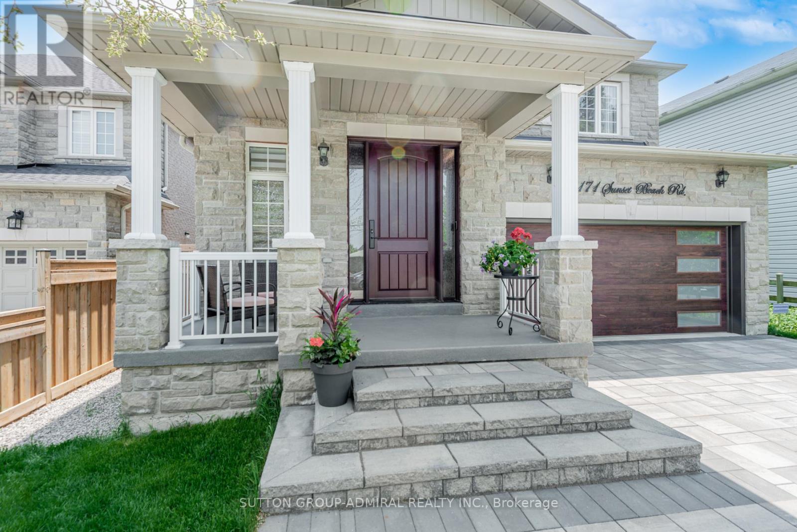 171 Sunset Beach Road, Richmond Hill, Ontario  L4E 3G7 - Photo 3 - N12454315