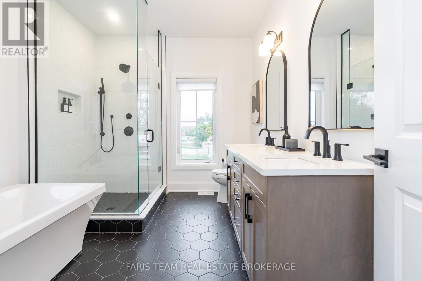 17 Clydesdale Court, Oro-Medonte, Ontario  L0K 1E0 - Photo 21 - S12454302