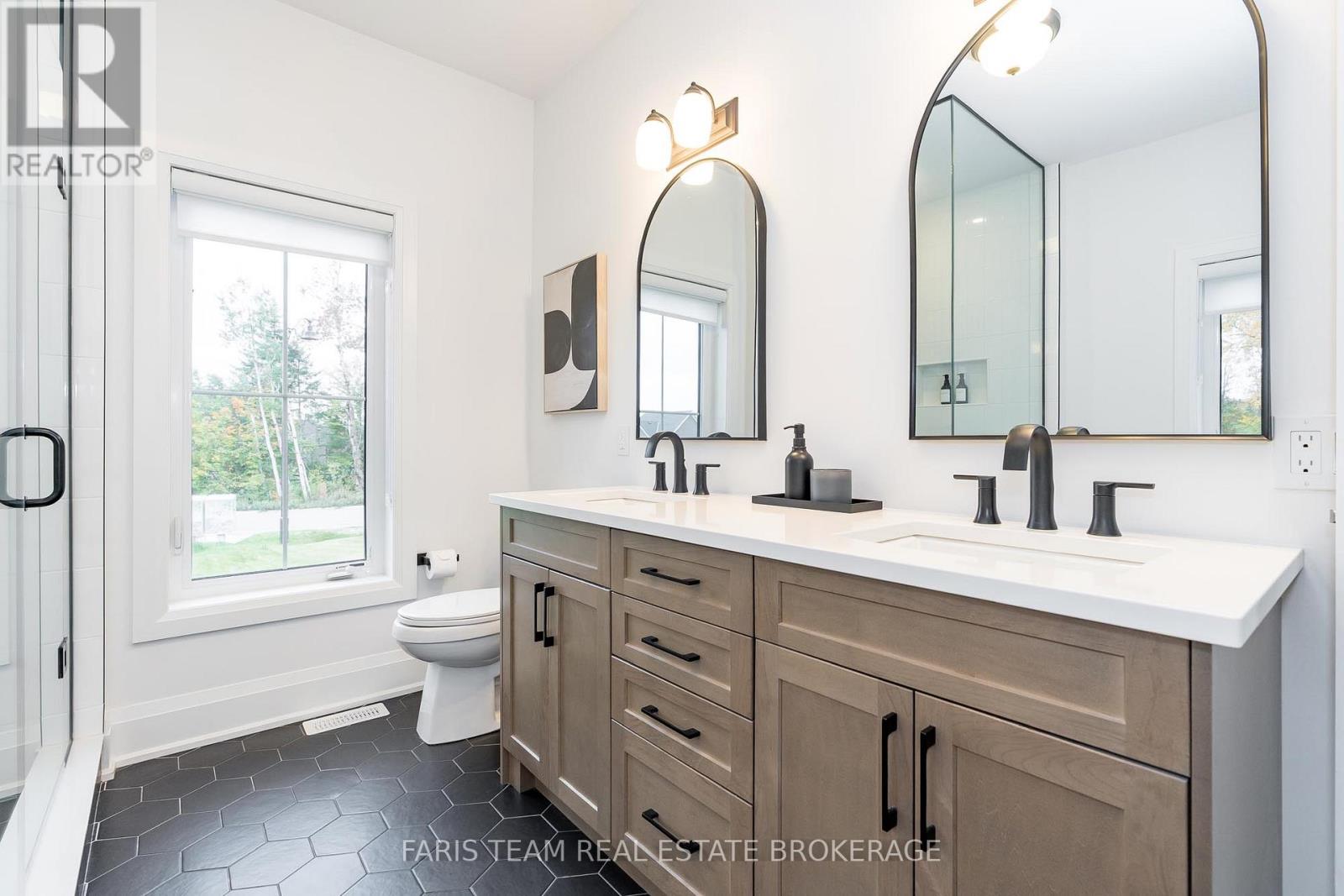 17 Clydesdale Court, Oro-Medonte, Ontario  L0K 1E0 - Photo 22 - S12454302