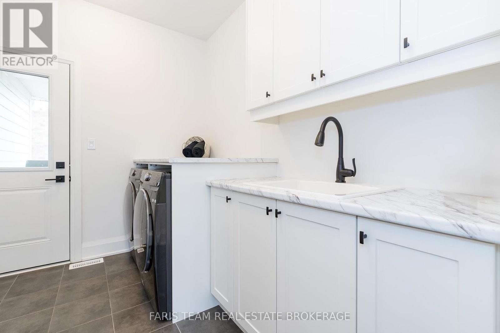 17 Clydesdale Court, Oro-Medonte, Ontario  L0K 1E0 - Photo 30 - S12454302