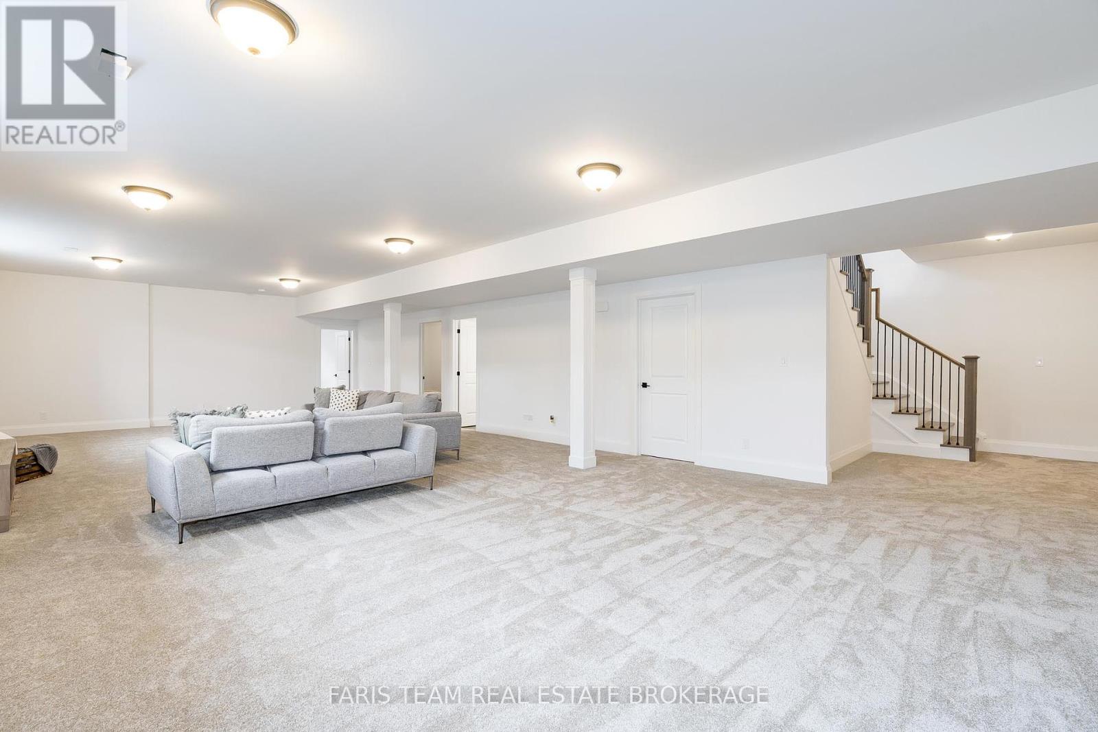 17 Clydesdale Court, Oro-Medonte, Ontario  L0K 1E0 - Photo 31 - S12454302