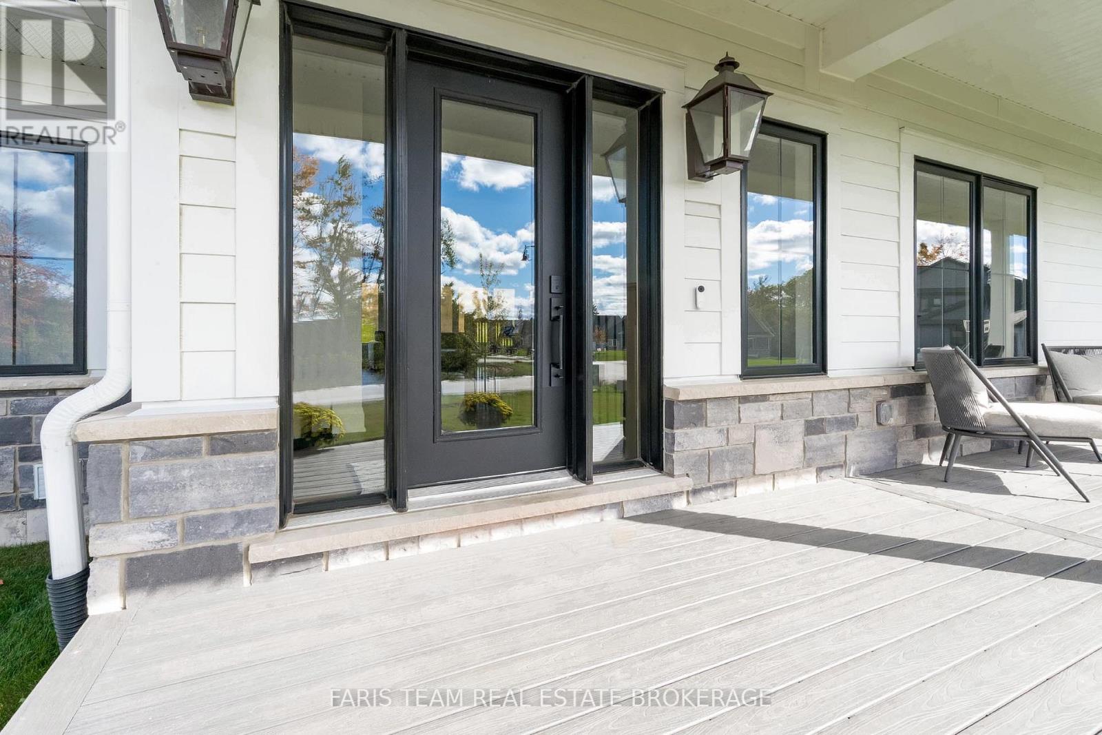 17 Clydesdale Court, Oro-Medonte, Ontario  L0K 1E0 - Photo 7 - S12454302