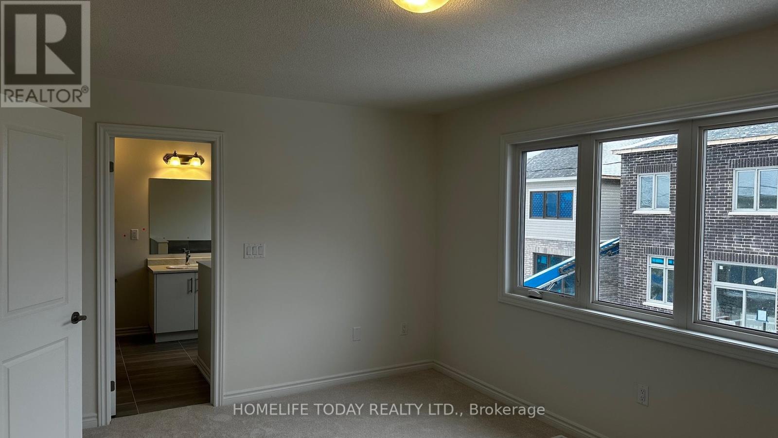 7 Phoenix Boulevard, Barrie, Ontario  L9S 2Z4 - Photo 11 - S12454348