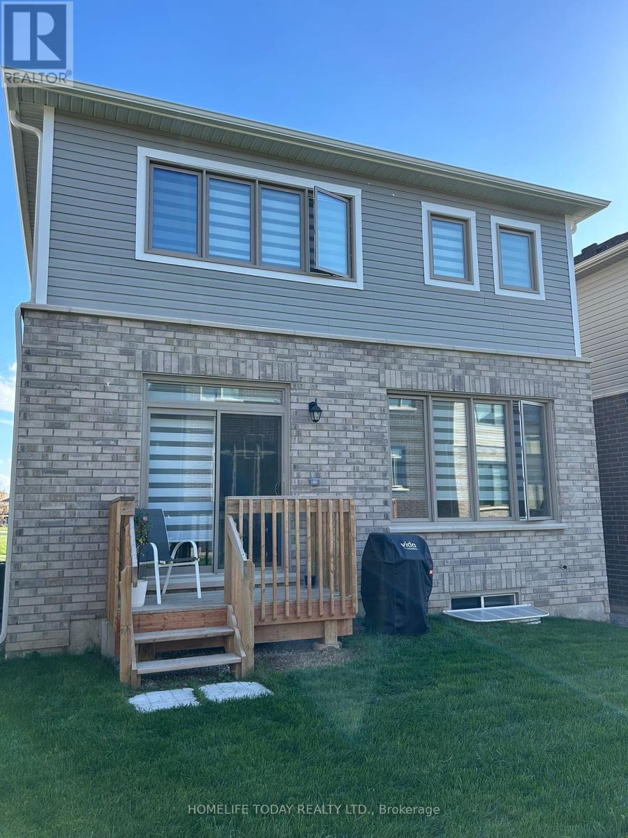 7 Phoenix Boulevard, Barrie, Ontario  L9S 2Z4 - Photo 16 - S12454348