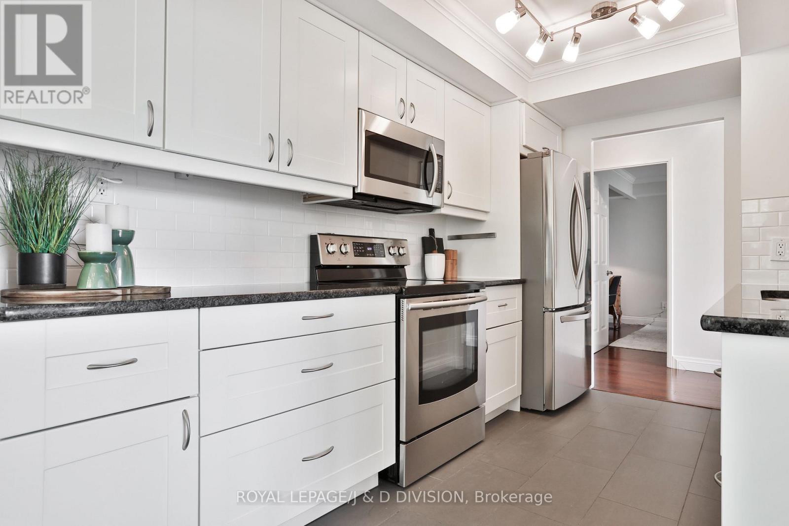 515 - 268 Ridley Boulevard, Toronto, Ontario  M5M 4N3 - Photo 19 - C12452548