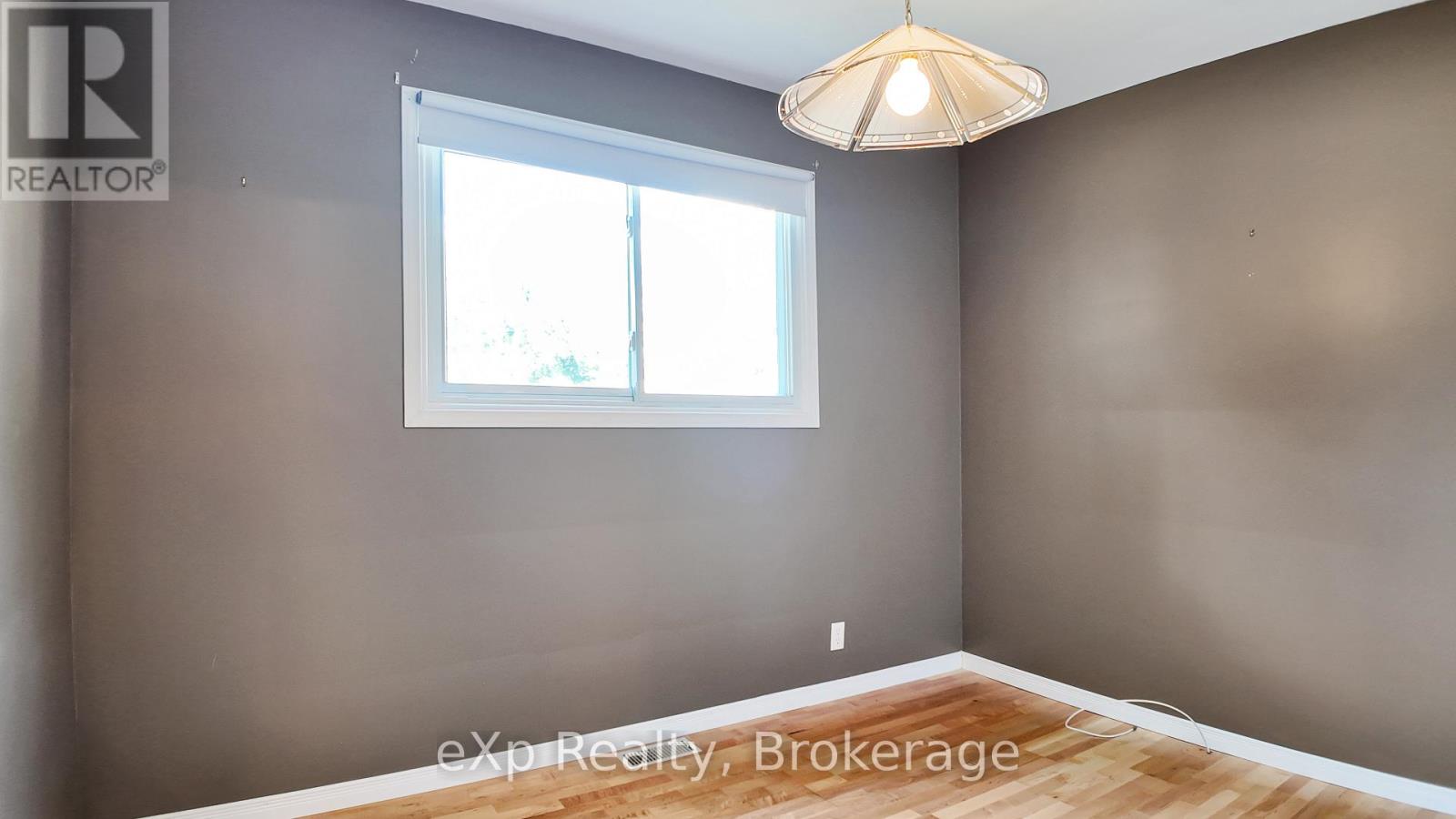 69 8th Street, Hanover, Ontario  N4N 1J1 - Photo 19 - X12454421