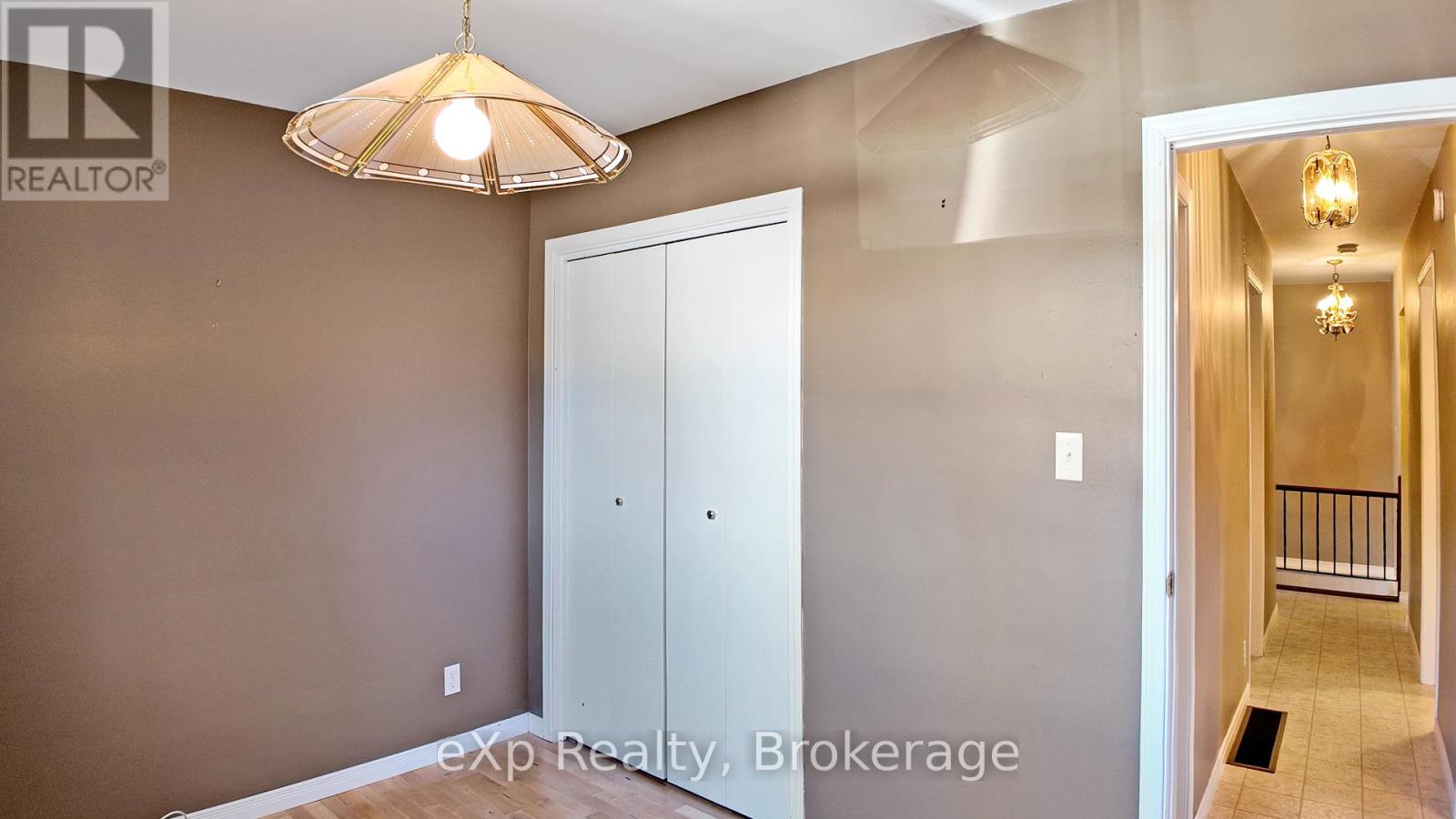 69 8th Street, Hanover, Ontario  N4N 1J1 - Photo 20 - X12454421
