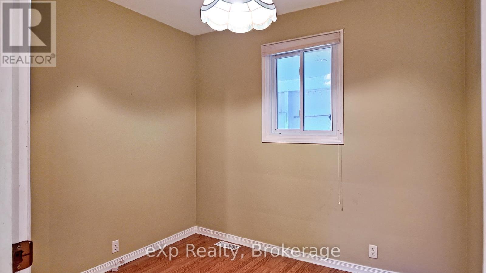 69 8th Street, Hanover, Ontario  N4N 1J1 - Photo 21 - X12454421