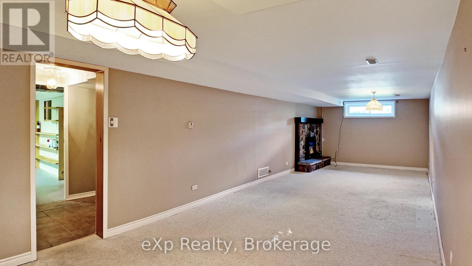 69 8th Street, Hanover, Ontario  N4N 1J1 - Photo 26 - X12454421